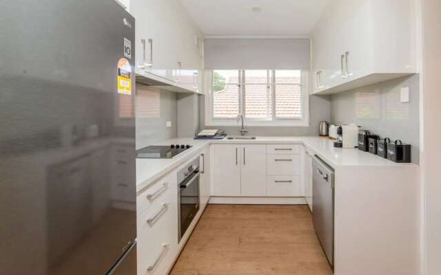 Peaceful 3 Bedroom Apartment in Ascot
