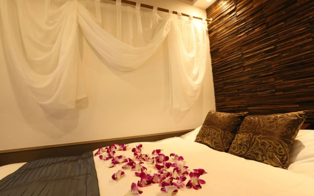 Hotel Petit Bali Higashishinjuku - Adults Only