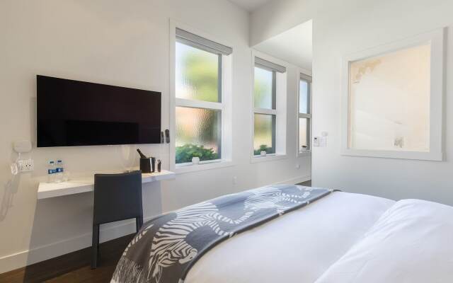 R Inn Napa