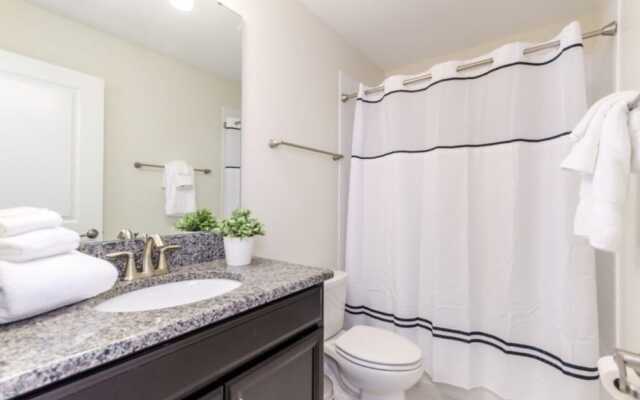 9076hs 8 Bedroom Villa by Redawning