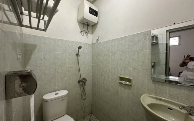 Capital O 93291 Bintang Hotel