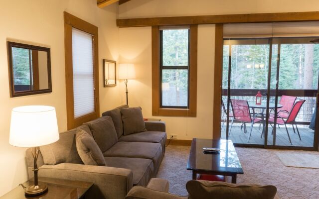 3048 Aspen Grove