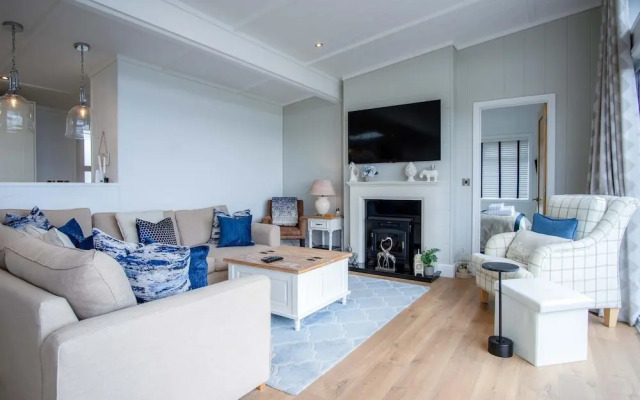 Shearwater 30 - 2 Bedroom Lodge - Summerhill