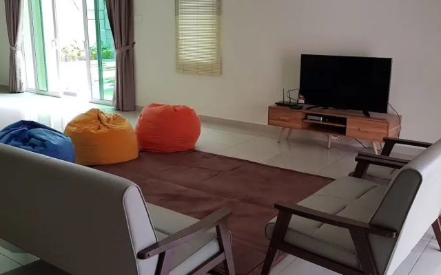Greenlane98 – Guest Rooms – Batu Lanchang