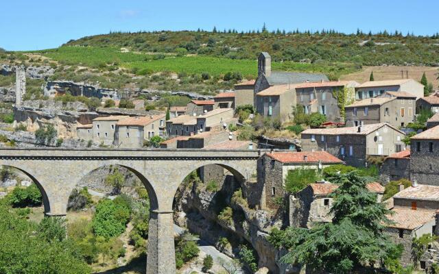 Secluded Apartment in Villesèque with Pool