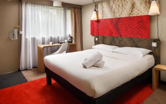 ibis Holloway Circus