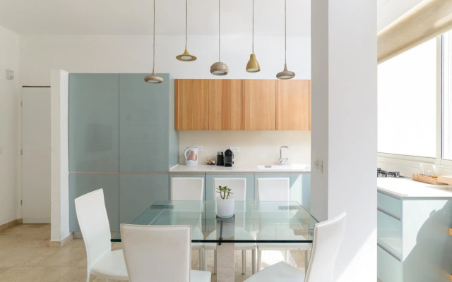 Adorable 2 bedrooms apt next to the beach