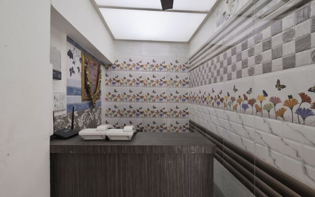 OYO 24337 Akshaya Lodging