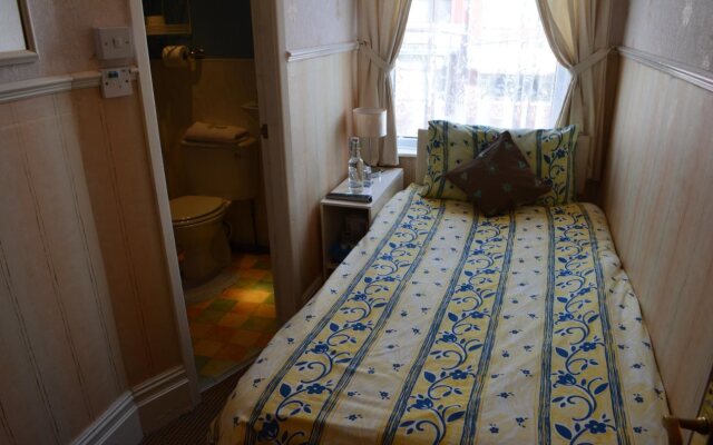 Holm Lea Hotel