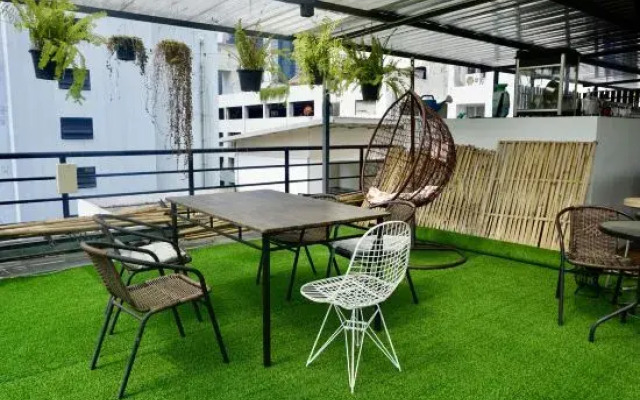 HSH Silom Apartment @ Silom Soi 3