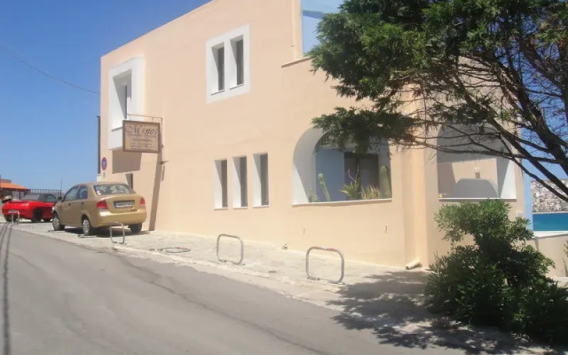 Minos Apartments & Studios
