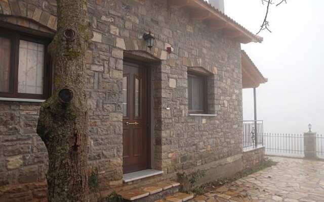 Oreini Nafpaktia Houses