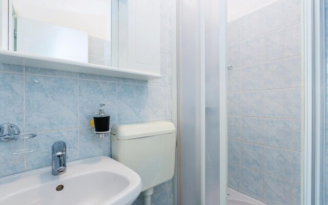 Amazing Apartment in Pinezici With 2 Bedrooms and Wifi