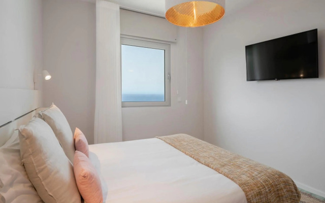 Alameda Formosa I by An Island Apart