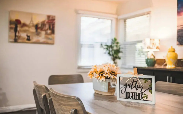 Not Affected by the Fire/spacious Retreat w/ Large Kitchen & Outdoor Patio