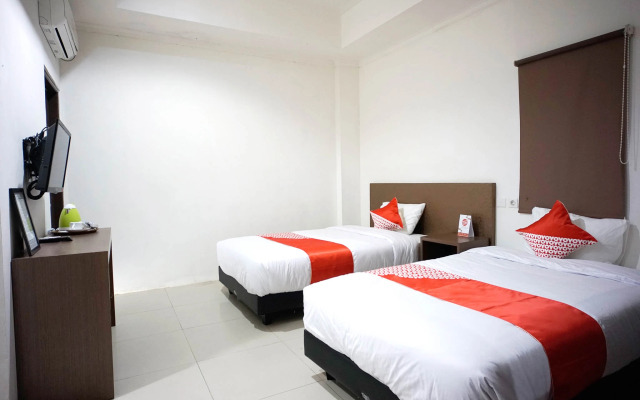 OYO 2886 Her Mandiri Guest House