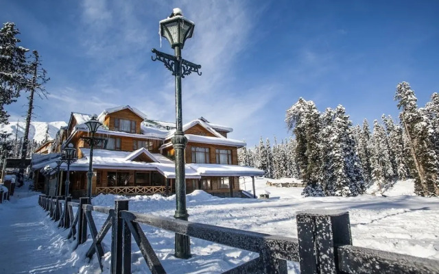 Hotel Heevan Retreat