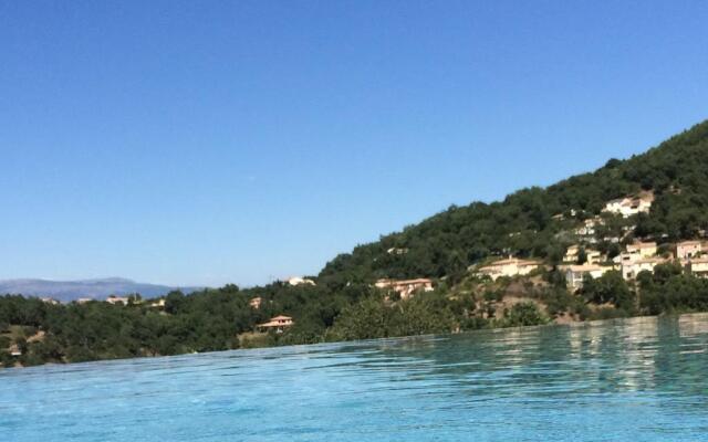 Le Mas de la Verrerie