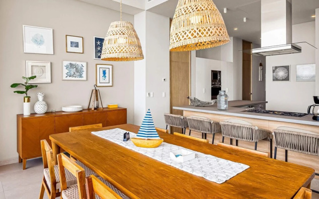 Panoramic Hot Tub Oceanview Penthouse