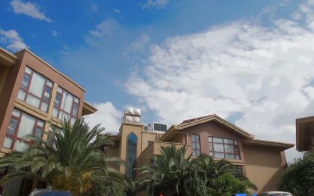 Qujing Longju Hotel (Zhanyi Passenger Terminal Branch)