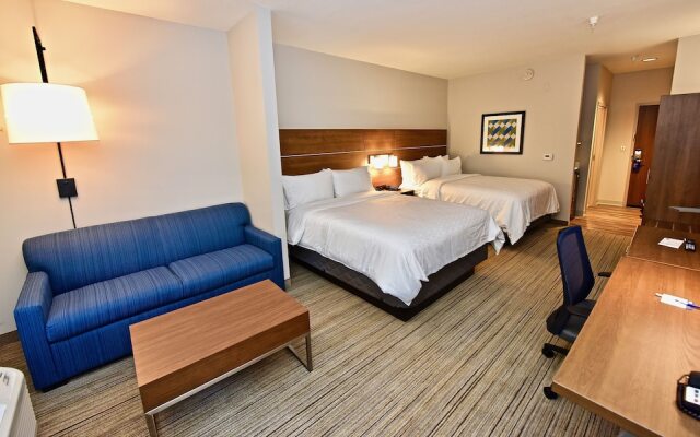 Holiday Inn Express And Suites Perryville I-55