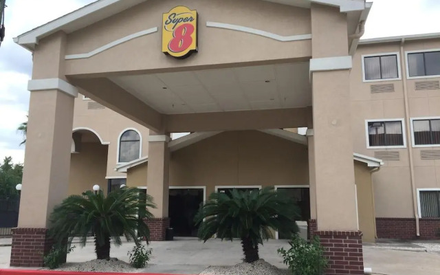 Red Lion Inn & Suites Iah Airport East