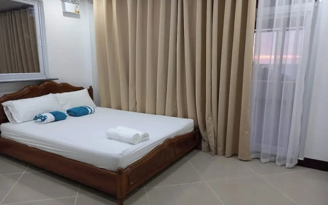 Seven Waves Beachfront