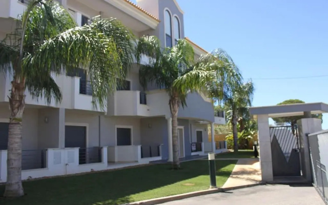 Quinta do Pinheiro Residence