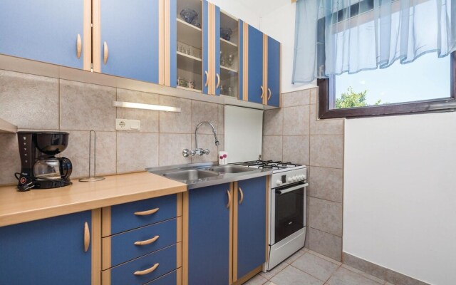Amazing Home in Pag With 2 Bedrooms and Wifi