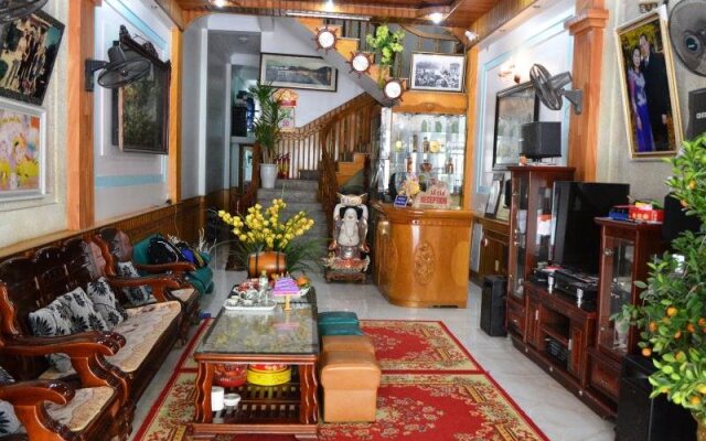 Khách Sạn Nhị Anh