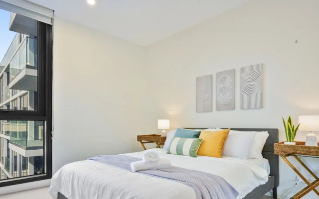 Kozyguru | Moonee Ponds | Modern 1 Bed Apt Parking