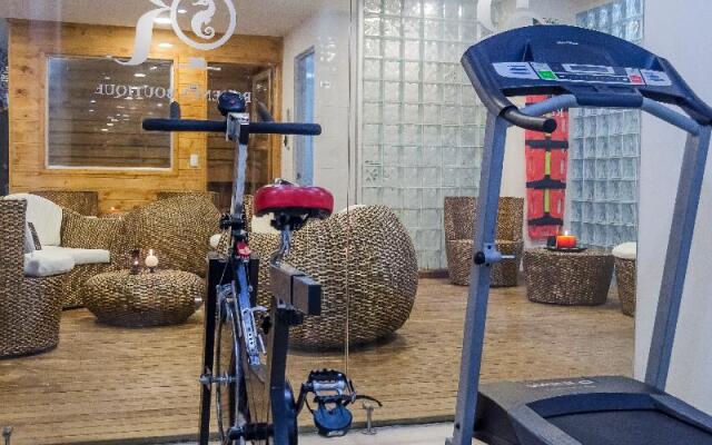 Apartamentos Regency La Feria