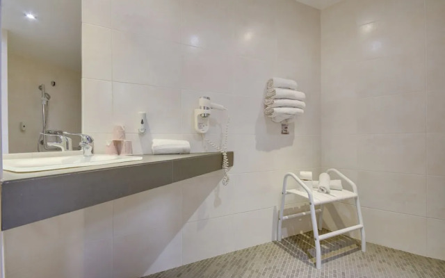 Brit Hotel Lille Centre