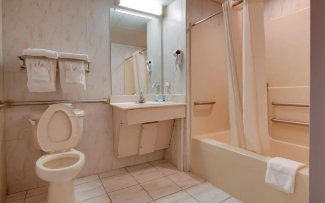 Ocean 1 Hotel and Suites