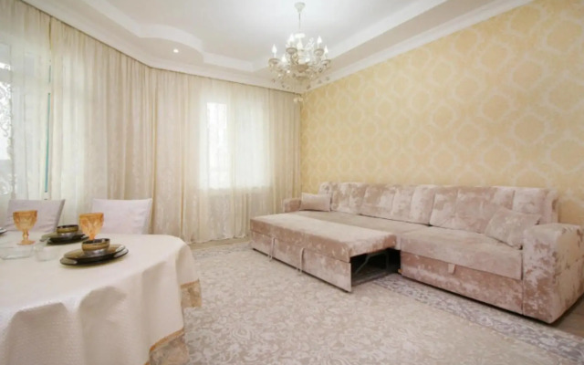 Apartments on Rozybakieva street 247 building 1