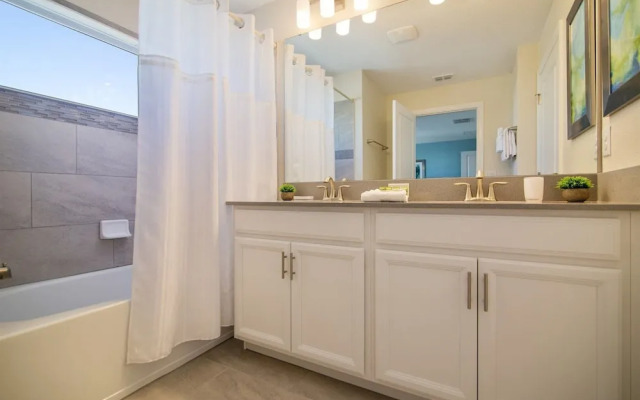 ChampionsGate 4BR 3BA Townhome
