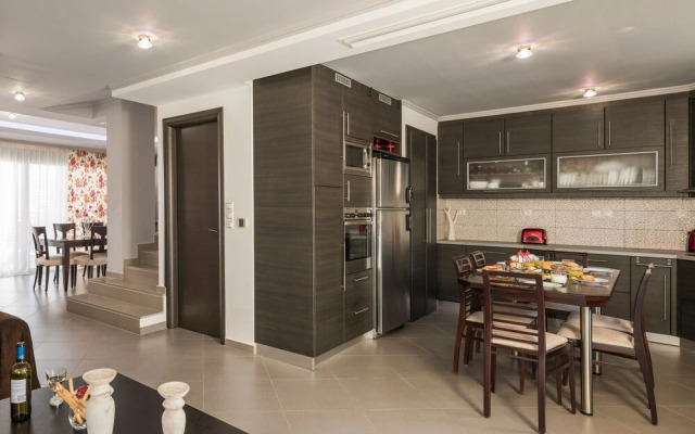 Beautiful Pool Villa for Relaxing Family Holidays