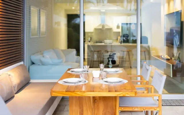 The Surf-point Condo by Acomodo Riomar