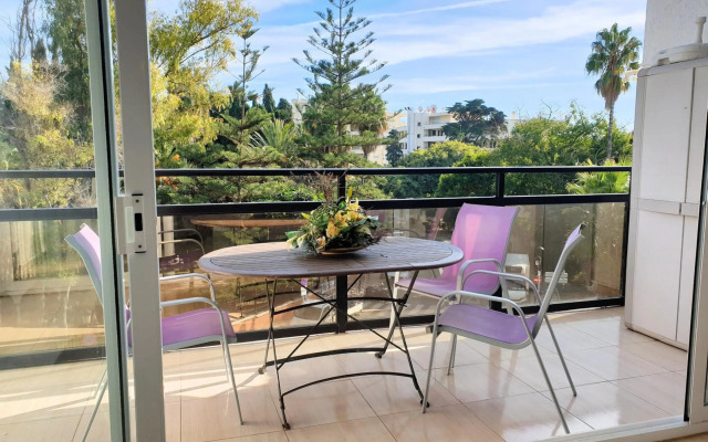 Skol 216 1Bedroom Duplex First Line Beach