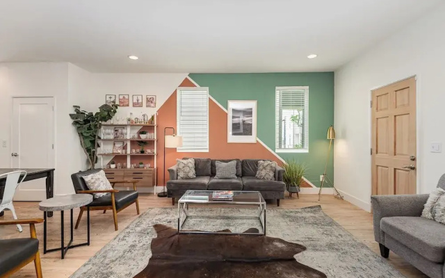Citrine-private Patio & Balcony-near Germantown