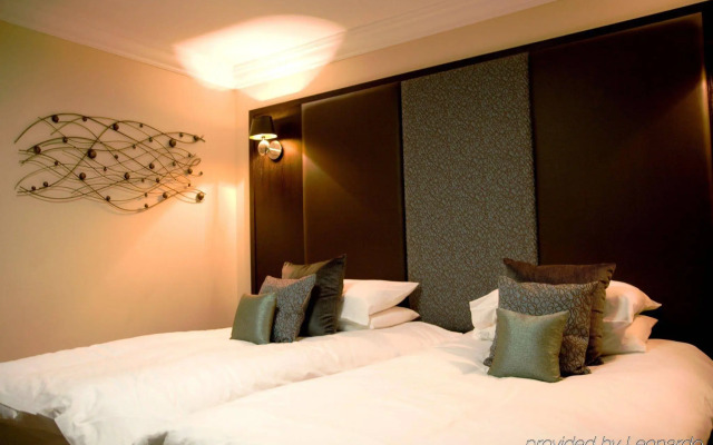 The Popinjay Hotel & Spa