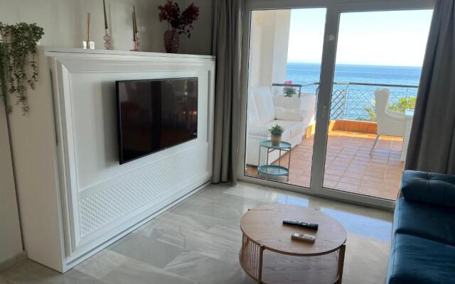 MI CAPRICHO, Beach Front Apartment P.14 3ºB