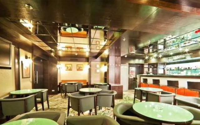 Doubletree By Hilton Hotel Bucharest - Unirii Square
