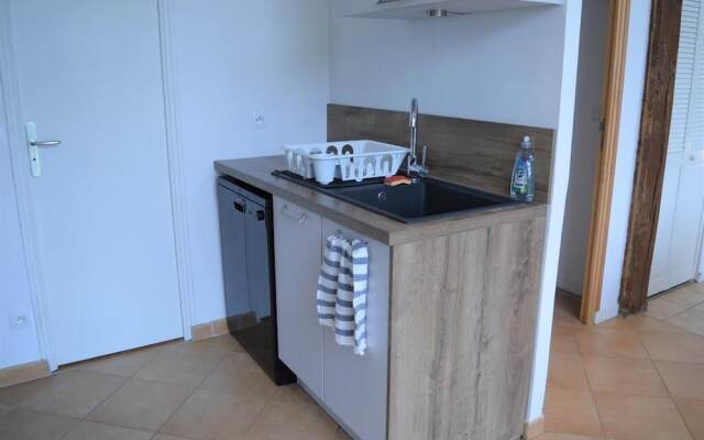 Appartement Lumineux avec Jardin Piscine