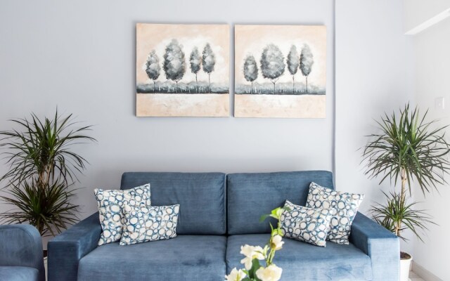 Paradise Promenade Apartment