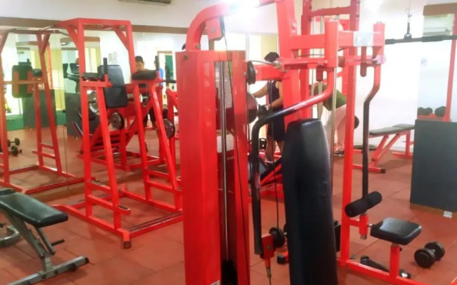 Tiny studio with pool, jogging track, gym and Mall