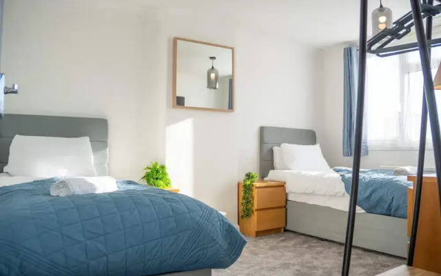 Host Stay Trinity Road