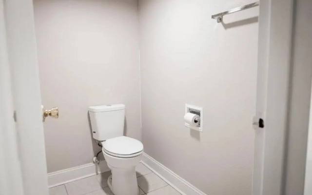 Riverside Inn & Suites by OYO Danville Ceaser Casino