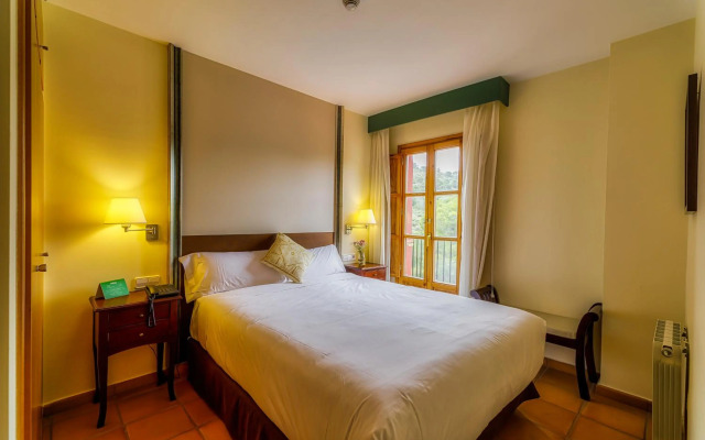 Hotel Jardines de la Santa