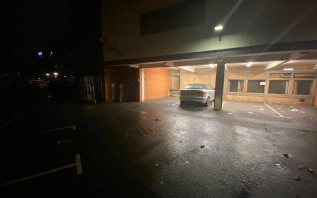 2 Bedroom Near Ocean Village Marina Port Apartment